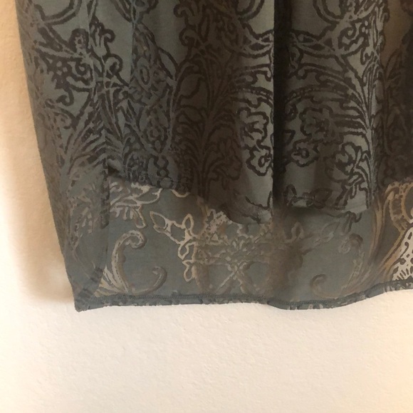 Sheer Design Tee - Picture 5 of 6